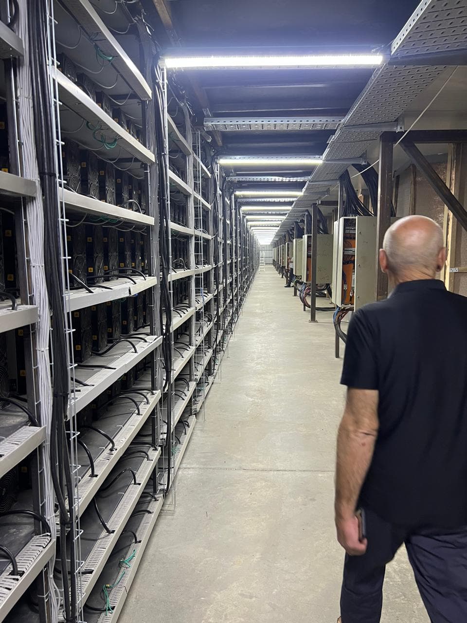 Operational mining aisle in North America